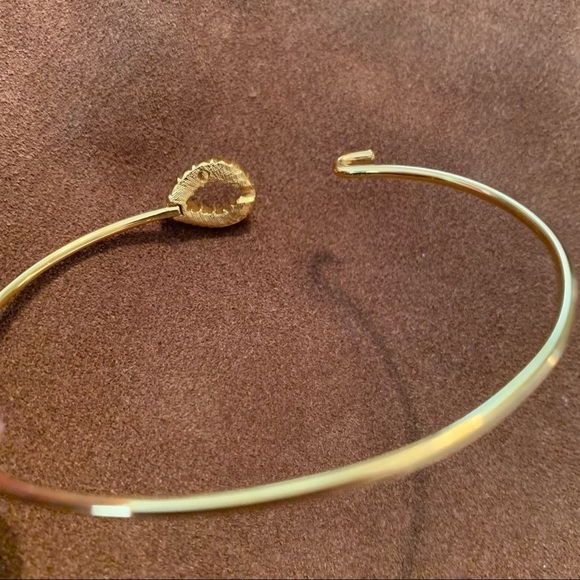 Avon Plaza Collection simulated sapphire diamond heart gold tone hook bangle - Picture 5 of 7